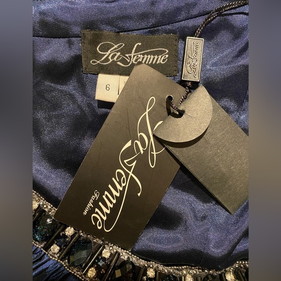 REVOLVE La Femme One Shoulder Dress, Party Prom Wedding Guest, Blue Fit & Flare - Picture 4 of 6